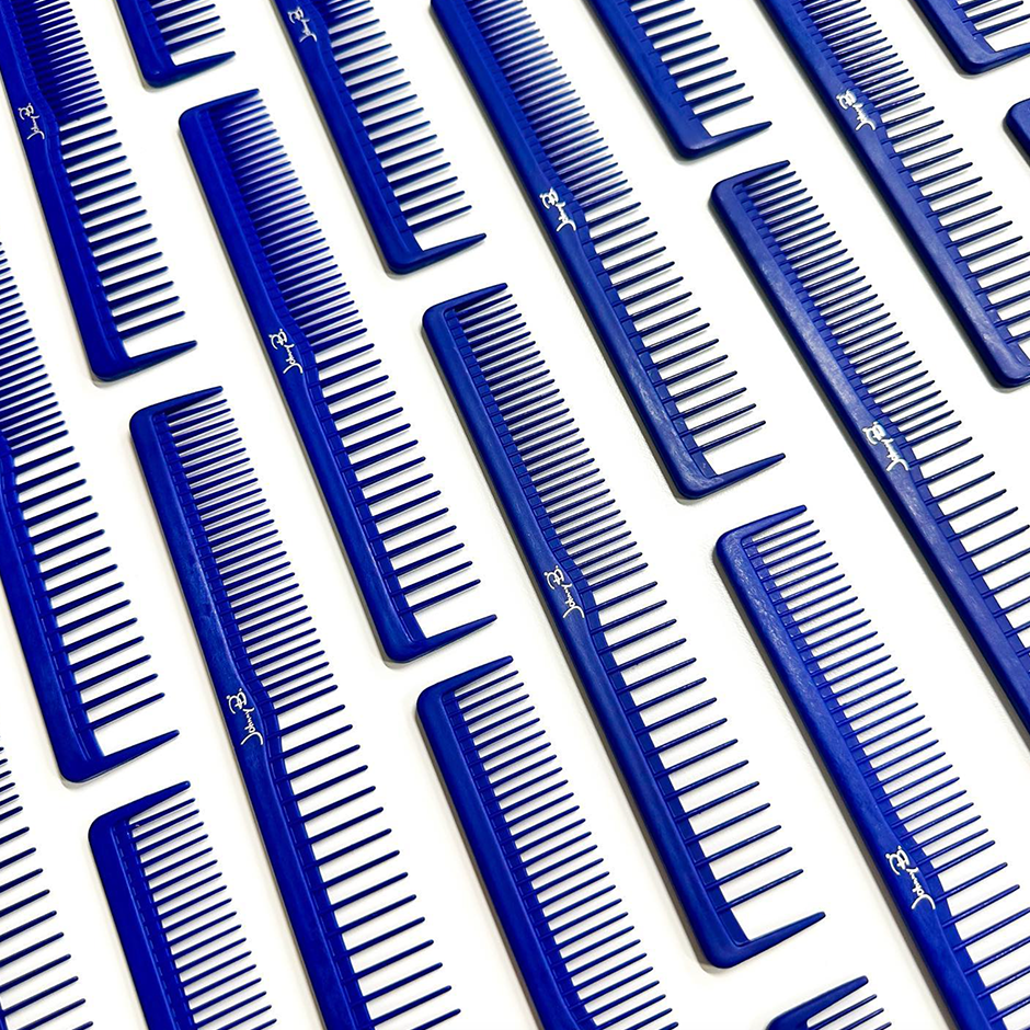 Many Super Spreader Combs arranged together